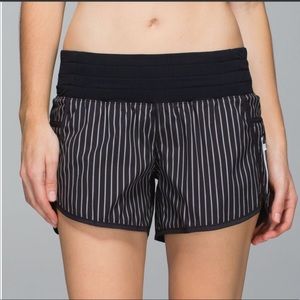 Lululemon tracker shorts